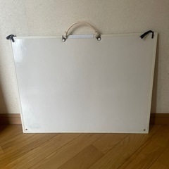 画板　画用紙をはさむクリップ付きの画像