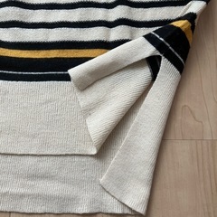shuca 長袖 薄手ニット Sサイズの画像