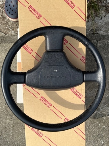 ランクル80 純正ハンドル　希望金額お願いします