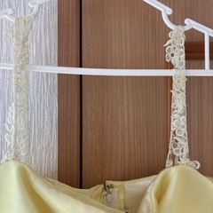 ドレス　黄色の画像