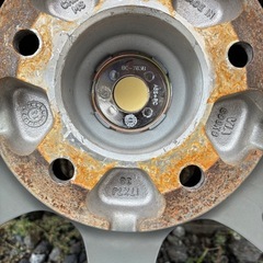 
タイヤスタンド２本17インチホイール　　の画像