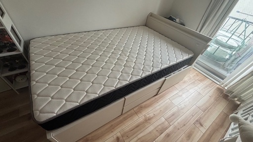 ニトリ大容量付きのセミダブルベッドフレーム＋マットレス＋トッパー