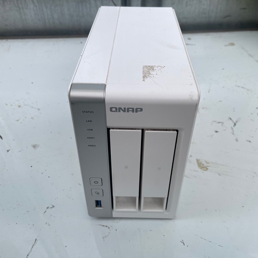QNAP TS220 NASケース