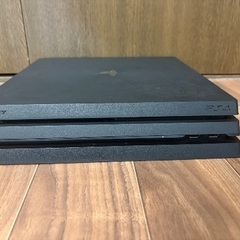 PS4プロ本体の画像