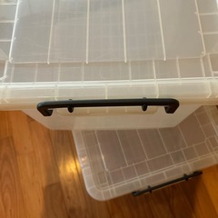 ①衣装ケース2個の画像