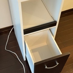 キッチン収納棚の画像