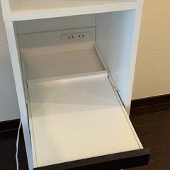 キッチン収納棚の画像