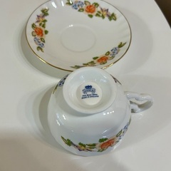 名門AYNSLEYのクラシカルなカップ&ソーサーの画像