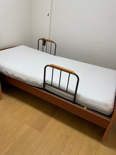 ニトリ　電動介護用ベッド