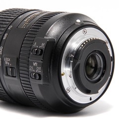望遠レンズ AF-S DX NIKKOR 18-300mm f/3.5-5.6Gの画像