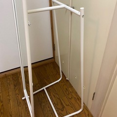 IKEA 全身鏡 スタンドミラー KNAPPERの画像
