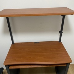 PCデスクの画像
