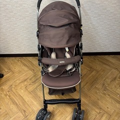Aprica ベビーカー
の画像