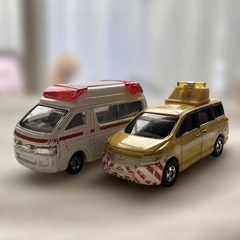【写真ごと100円】ミニカー各種　消防車　タクシー　ピンククラウン　キャンピングカー　パトカーの画像