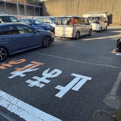 警備員さん募集中【施設他駐車場警備員限定】の画像