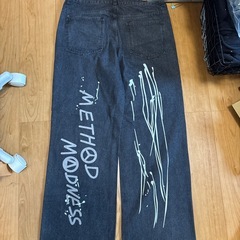 デザインデニムパンツの画像