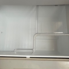 シャープ冷蔵庫の画像