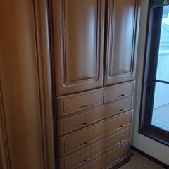 タンスとドレッサーをお譲り致します。の画像