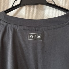 adidas Tシャツ　XO　の画像