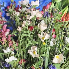 2582　造花　１箱　中古品　店舗使用品　手渡し可　花　ハーバリウム　ハンドメイド材料の画像