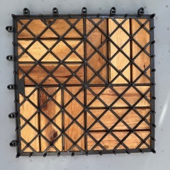 ウッドデッキ 30x30 40枚セット 木目調 ダイソー 約36㎡の画像