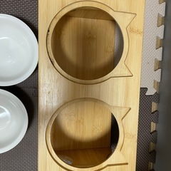 猫餌　　皿　餌台の画像