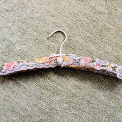 ピンク＆花柄ハンガー6本セットの画像
