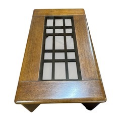 ガラスローテーブルの画像