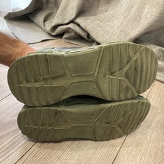 ほぼ新品🔴ブランドスニーカー25.5の画像