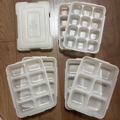 離乳食　トレーの画像