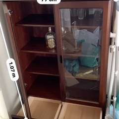 食器棚の画像