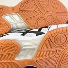 新品 アシックス asics バレーボールシューズ 25.5cm の画像