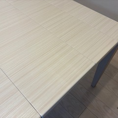 ホワイト木目調　ダイニングテーブルセットの画像