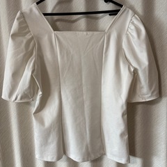 GU ホワイト　トップス　Lサイズの画像