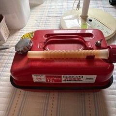 受付終了　ガソリン携行缶　10リッターの画像