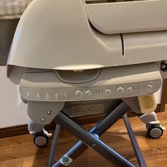 Combi ハイローチェア ロアンジュの画像