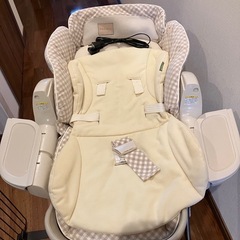 Combi ハイローチェア ロアンジュの画像