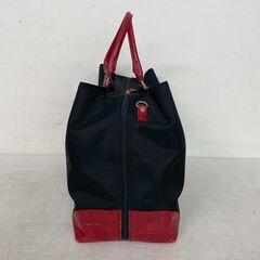 【ジモティ限定特価】 トートバッグ 大容量 黒 赤 マチあり A0396の画像