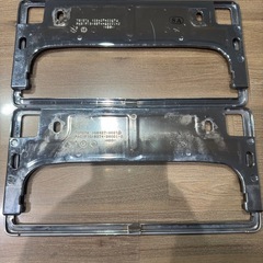 TOYOTA ナンバーフレーム 2枚セット 08407-00272の画像