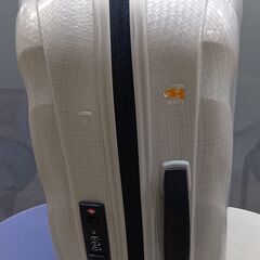 中古【Samsonite サムソナイト スーツケース】伸縮ハンドル故障あり（色：白）取りに来れる方にさしあげます。の画像