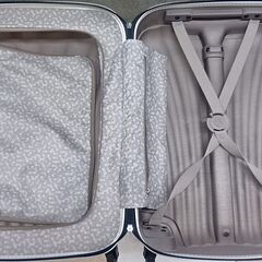 中古【Samsonite サムソナイト スーツケース】伸縮ハンドル故障あり（色：白）取りに来れる方にさしあげます。の画像