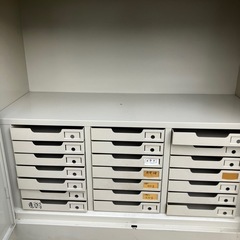 スチール棚の画像