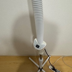 拡大鏡つき　LEDスタンドライトの画像