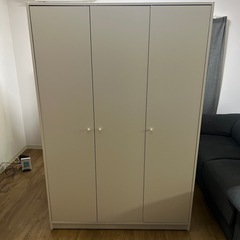 IKEA 衣装棚
