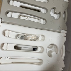 ベビーサークル　ドアロック付きの画像