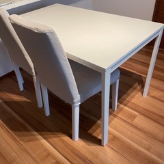 IKEA ダイニングテーブル　125x75x74の画像
