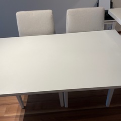 IKEA ダイニングテーブル　125x75x74の画像