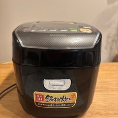 炊飯器（アイリスオーヤマ）の画像