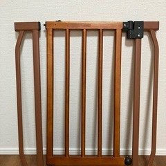【値下げ中】ベビーゲート/オートクローズ式/木製/突っ張り式/2コセットの画像
