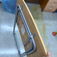 お譲り先決まりました　折りたたみテーブルの画像